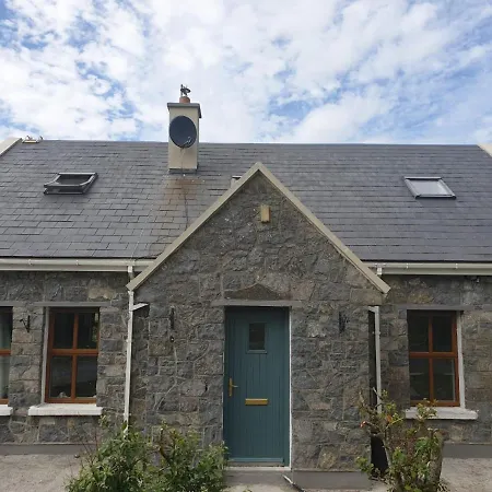 Holiday home Shannon's House